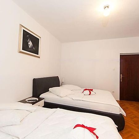 Apartmani Saric Tučepi Extérieur photo