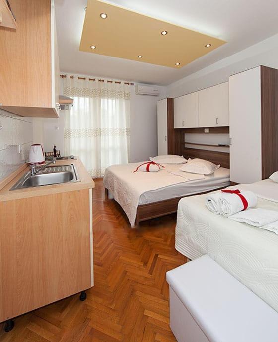 Apartmani Saric Tučepi Extérieur photo